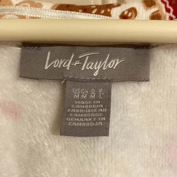 Lord & Taylor Plush Night Gown  Size M. NWOT - Picture 2 of 4